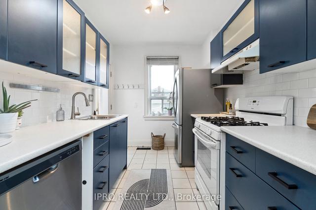 524 Lauder Ave, House semidetached with 3 bedrooms, 2 bathrooms and 2 parking in Toronto ON | Image 8