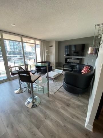 820 - 4k Spadina Ave, Condo with 2 bedrooms, 2 bathrooms and 1 parking in Toronto ON | Image 14