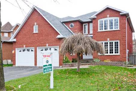 80 Furrow Dr, House detached with 4 bedrooms, 3 bathrooms and 4 parking in Whitby ON | Image 1