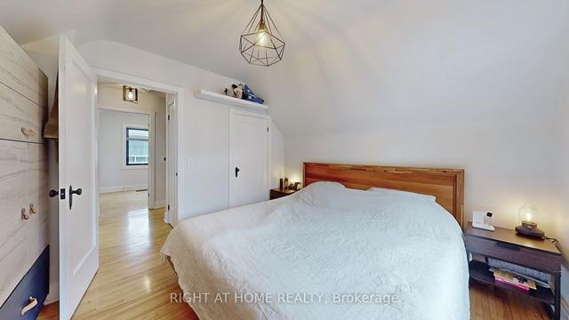 35 Lippincott St W, House detached with 3 bedrooms, 1 bathrooms and 5 parking in Toronto ON | Image 24