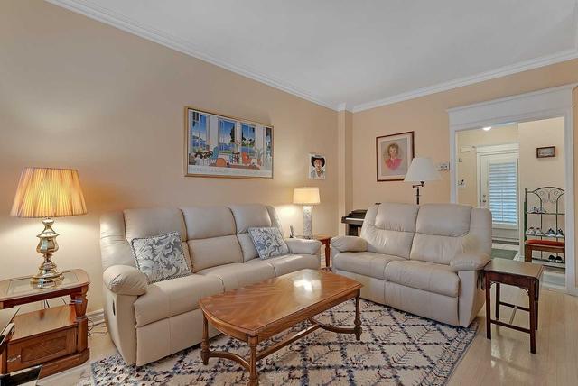 24 - 2 Mary Gapper Cres, Townhouse with 3 bedrooms, 4 bathrooms and 2 parking in Richmond Hill ON | Image 5