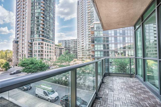 363 - 209 Fort York Blvd, Condo with 2 bedrooms, 2 bathrooms and 1 parking in Toronto ON | Image 3