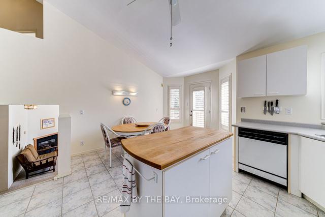 27 Barker Blvd, Condo with 3 bedrooms, 4 bathrooms and 4 parking in Collingwood ON | Image 5