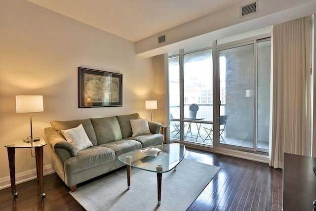 325 - 1 Bedford Rd, Condo with 1 bedrooms, 1 bathrooms and 1 parking in Toronto ON | Image 13