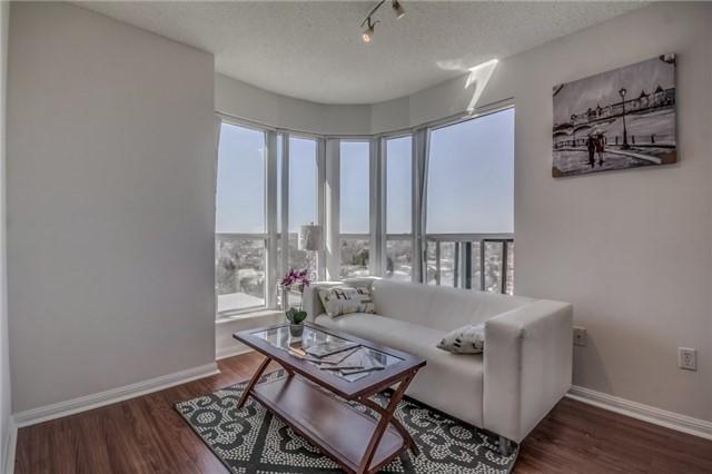 1003 - 23 Lorraine Dr, Condo with 3 bedrooms, 2 bathrooms and 1 parking in Toronto ON | Image 5