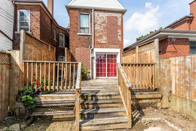 1187 Dovercourt Rd, House detached with 4 bedrooms, 2 bathrooms and 2 parking in Toronto ON | Image 32