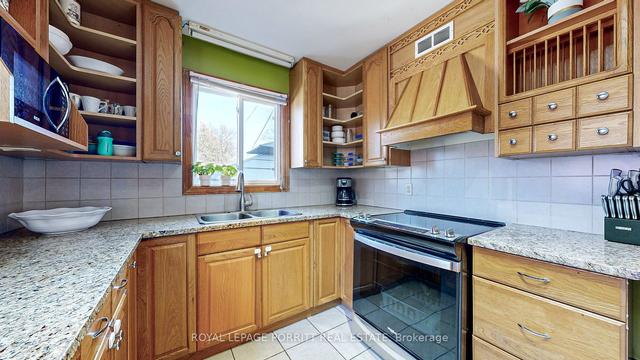 116 Judson St, House semidetached with 3 bedrooms, 2 bathrooms and 6 parking in Toronto ON | Image 5