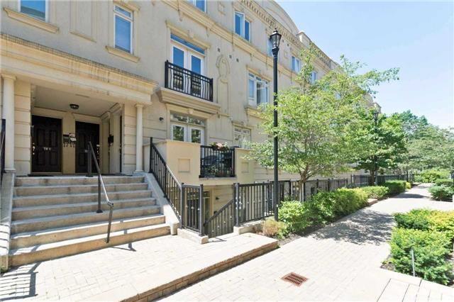 Th8 - 78 Carr St, Condo with 1 bedrooms, 1 bathrooms and 1 parking in Toronto ON | Image 3