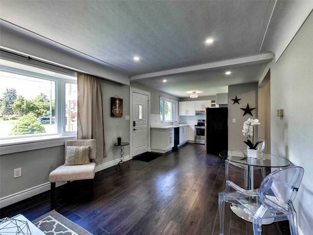 25 Carene Ave, House detached with 3 bedrooms, 2 bathrooms and 6 parking in Hamilton ON | Image 2