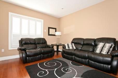 832 Escobar Cres, House detached with 4 bedrooms, 4 bathrooms and 4 parking in Mississauga ON | Image 4