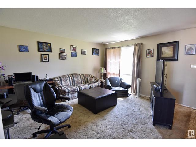 4400 50 Av, House attached with 3 bedrooms, 1 bathrooms and null parking in St. Paul AB | Image 3