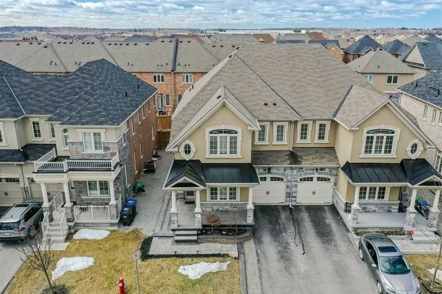 74 Villadowns Tr, House semidetached with 3 bedrooms, 3 bathrooms and 3 parking in Brampton ON | Image 12