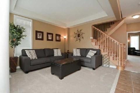 1012 Coyston Dr, House detached with 4 bedrooms, 3 bathrooms and 2 parking in Oshawa ON | Image 5