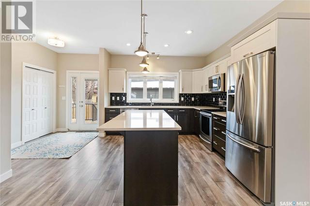 120 3rd Street E, House semidetached with 4 bedrooms, 4 bathrooms and null parking in Saskatoon SK | Image 9