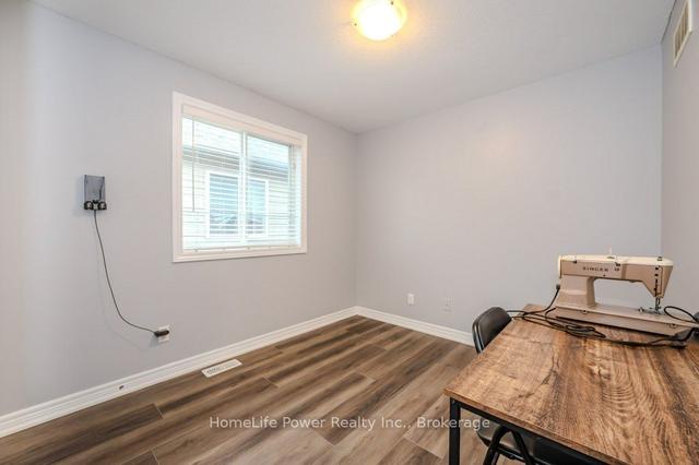 12 Schiedel Dr, House detached with 3 bedrooms, 2 bathrooms and 3 parking in Guelph ON | Image 8