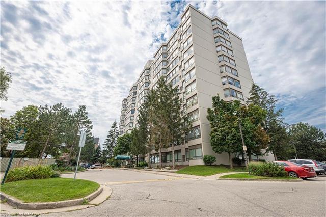 703 - 744 Wonderland Road S, House attached with 3 bedrooms, 2 bathrooms and null parking in London ON | Image 1