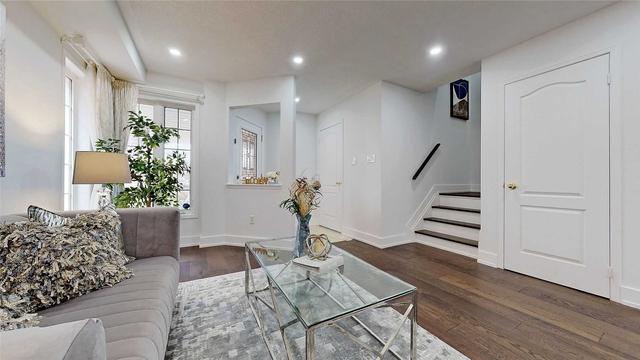 82 Brightsview Dr, House semidetached with 3 bedrooms, 4 bathrooms and 3 parking in Richmond Hill ON | Image 38