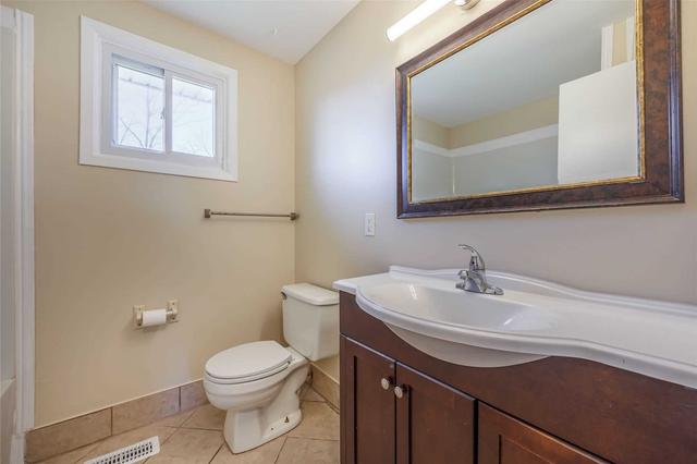 47 Marlborough Ave, House semidetached with 3 bedrooms, 2 bathrooms and 2 parking in St. Catharines ON | Image 2