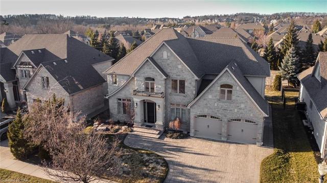 23 Black Maple Crescent, House detached with 5 bedrooms, 2 bathrooms and 4 parking in Kitchener ON | Image 2