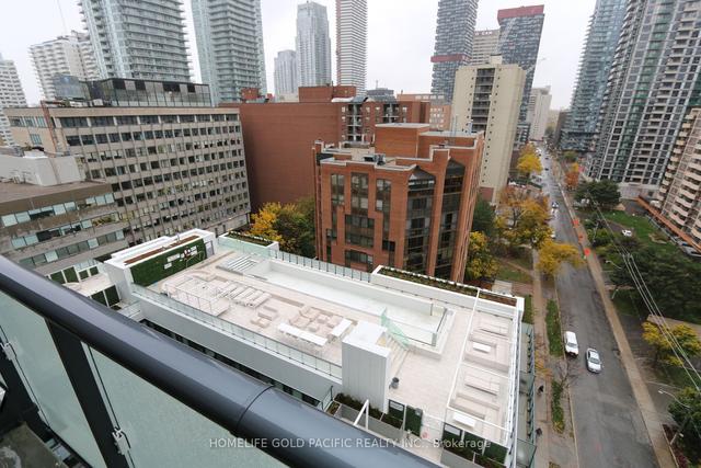 1203 - 161 Roehampton Ave, Condo with 1 bedrooms, 1 bathrooms and 0 parking in Toronto ON | Image 9