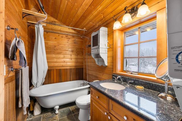 4641 Samuelson Road, House detached with 3 bedrooms, 2 bathrooms and null parking in Central Kootenay B BC | Image 37