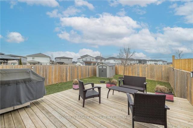 871 Silverfox Cres, House attached with 3 bedrooms, 3 bathrooms and 3 parking in London ON | Image 29