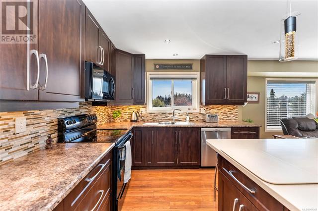 781 Cameo St, House detached with 5 bedrooms, 3 bathrooms and 4 parking in Saanich BC | Image 6