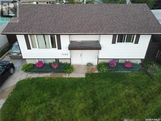 1462 Sibbald Crescent, House detached with 4 bedrooms, 2 bathrooms and null parking in Prince Albert SK | Image 1