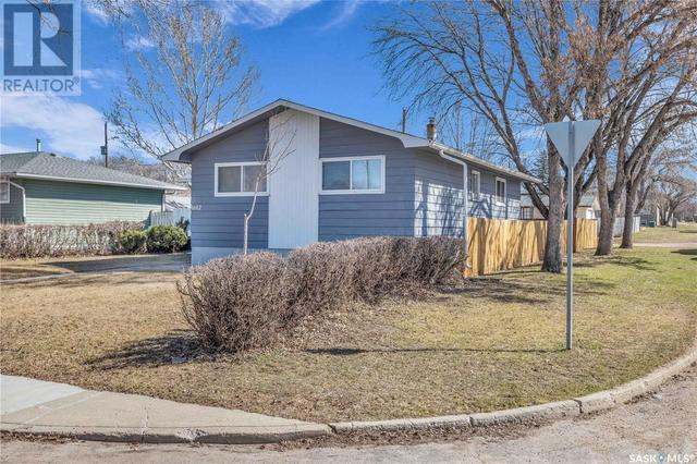 1602 H Avenue N, House detached with 3 bedrooms, 3 bathrooms and null parking in Saskatoon SK | Image 3