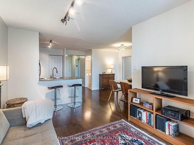 1107 - 323 Richmond St E, Condo with 2 bedrooms, 2 bathrooms and 1 parking in Toronto ON | Image 9