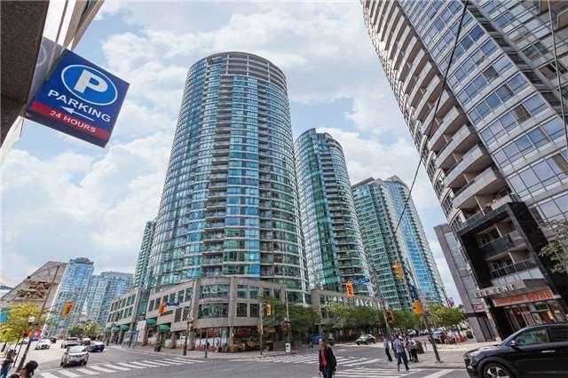 1207 - 361 Front St W, Condo with 2 bedrooms, 2 bathrooms and 1 parking in Toronto ON | Image 1
