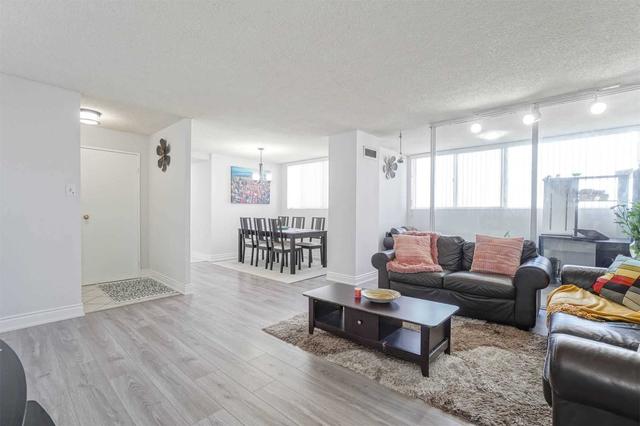 2201 - 3700 Kaneff Cres, Condo with 2 bedrooms, 2 bathrooms and 1 parking in Mississauga ON | Image 22