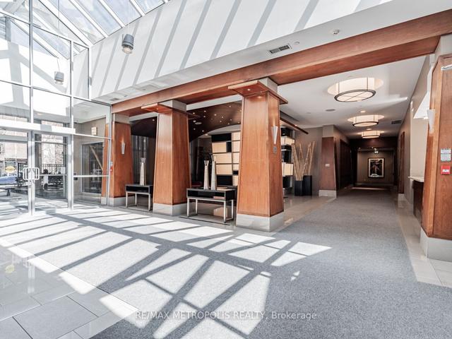 1805 - 35 Bales Ave, Condo with 2 bedrooms, 1 bathrooms and 1 parking in Toronto ON | Image 12