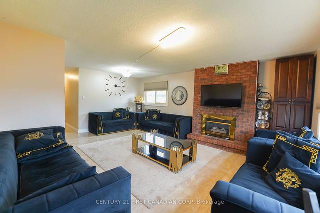 34 Ponderosa Cres, House detached with 2 bedrooms, 2 bathrooms and 4 parking in London ON | Image 18