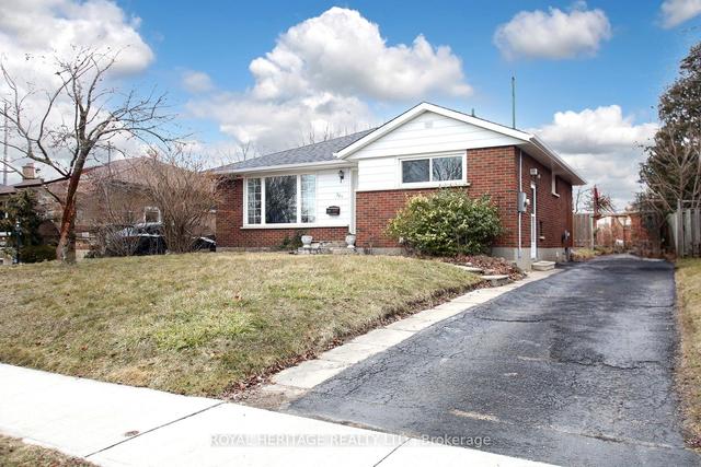 381 Elizabeth St, House detached with 3 bedrooms, 2 bathrooms and 3 parking in Oshawa ON | Image 12