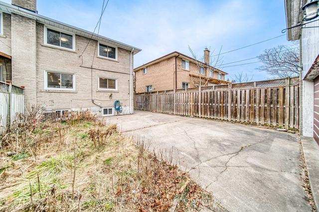 53 Baltray Cres, House semidetached with 3 bedrooms, 3 bathrooms and 4 parking in Toronto ON | Image 28