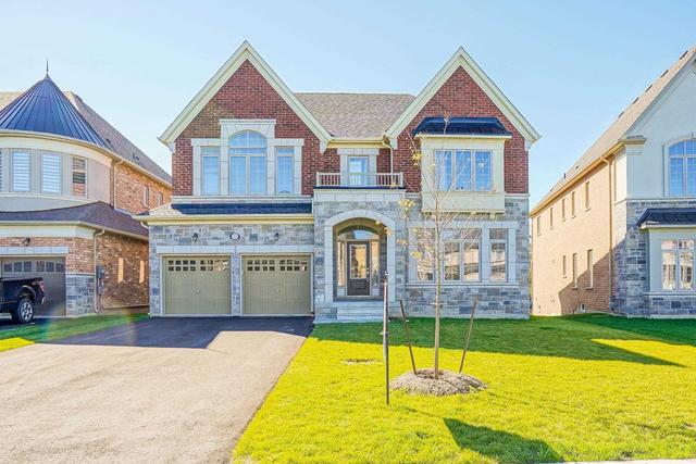 30 Brown Crt, House detached with 4 bedrooms, 4 bathrooms and 6 parking in Newmarket ON | Card Image