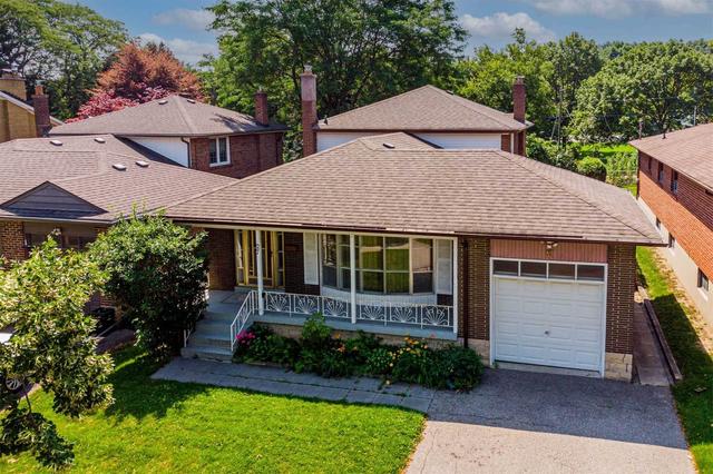 27 Hamptonbrook Dr, House detached with 4 bedrooms, 2 bathrooms and 3 parking in Toronto ON | Image 12