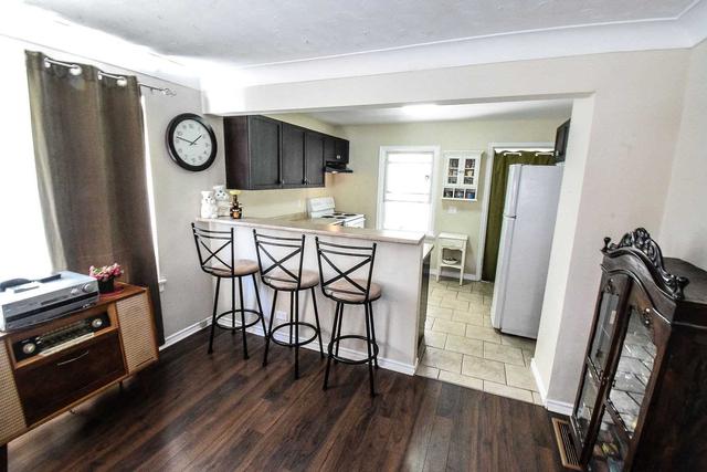 37 Marquis St, House detached with 2 bedrooms, 1 bathrooms and 2 parking in St. Catharines ON | Image 5