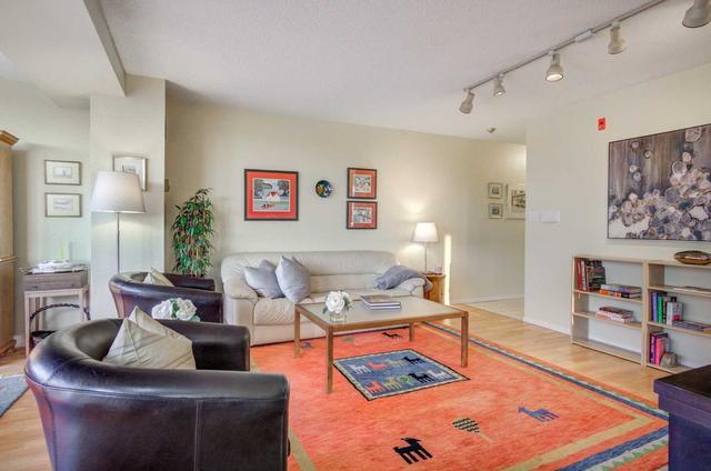 753 - 24 Southport St, Condo with 2 bedrooms, 1 bathrooms and 2 parking in Toronto ON | Image 28