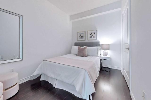 4208 - 386 Yonge St, Condo with 2 bedrooms, 2 bathrooms and 1 parking in Toronto ON | Image 7