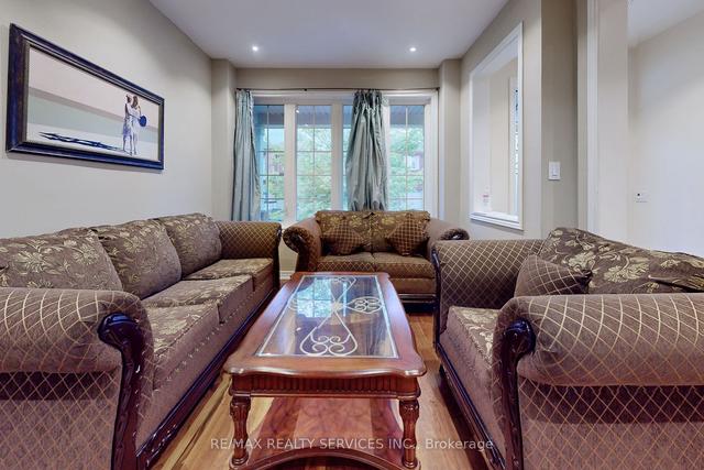 41 Amaranth Cres, House detached with 4 bedrooms, 4 bathrooms and 5 parking in Brampton ON | Image 34