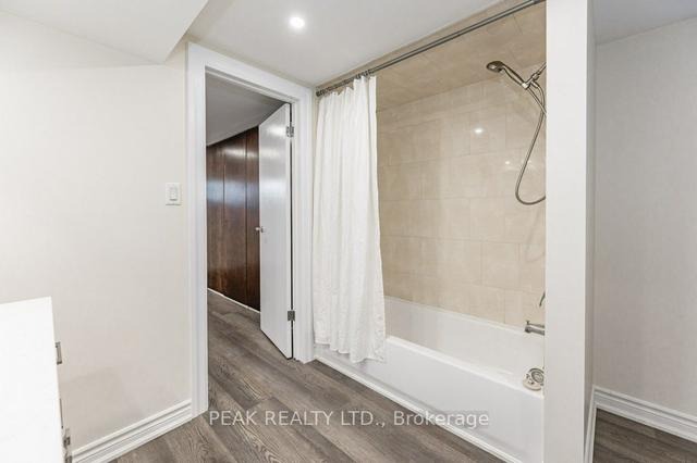11 Valery Crt, House detached with 3 bedrooms, 2 bathrooms and 3 parking in Hamilton ON | Image 24