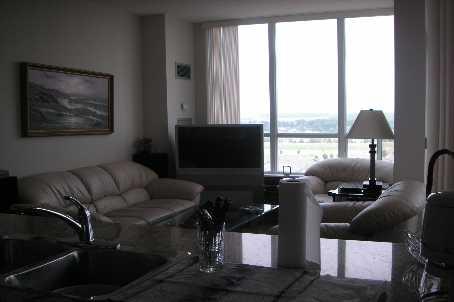 1605 - 15 North Park Rd, Condo with 2 bedrooms, 2 bathrooms and 1 parking in Vaughan ON | Image 7