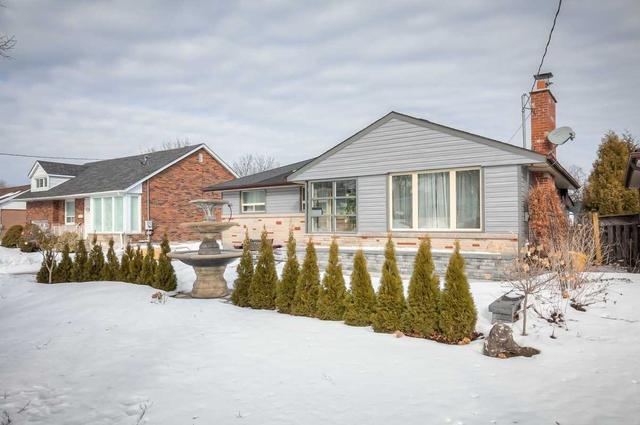 461 Finucane St, House detached with 3 bedrooms, 2 bathrooms and 10 parking in Oshawa ON | Image 1