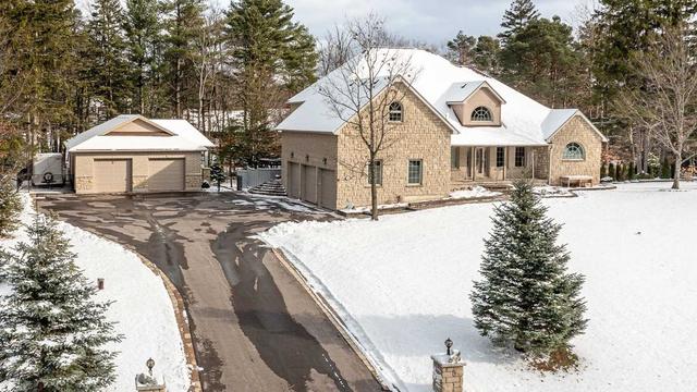 44 Royal Estate Dr, House detached with 4 bedrooms, 4 bathrooms and 13 parking in Kawartha Lakes ON | Card Image