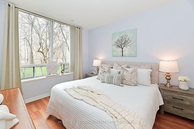 t11 - 16 Dallimore Circ, Condo with 2 bedrooms, 2 bathrooms and 2 parking in Toronto ON | Image 2