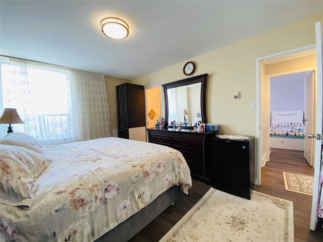 910 - 19 Four Winds Dr, Condo with 3 bedrooms, 2 bathrooms and 1 parking in Toronto ON | Image 13
