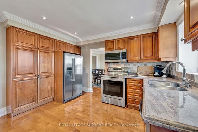221 Gracefield Ave, House detached with 4 bedrooms, 4 bathrooms and 5 parking in Toronto ON | Image 5