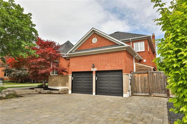 2009 Highridge Court, House detached with 4 bedrooms, 2 bathrooms and 7 parking in Oakville ON | Image 3